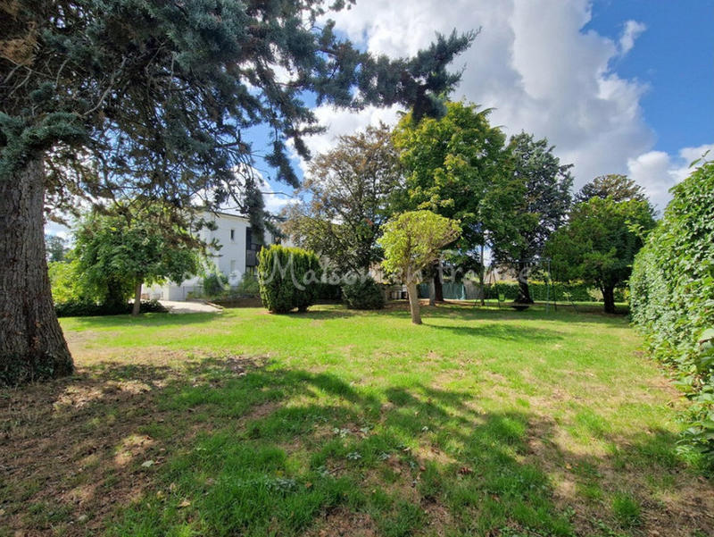 Maison - 350 m² - 13 pièces