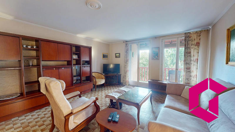 Appartement - 100 m² - 5 pièces