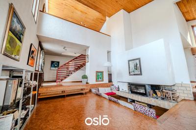 Maison - 329 m² - 10 pièces