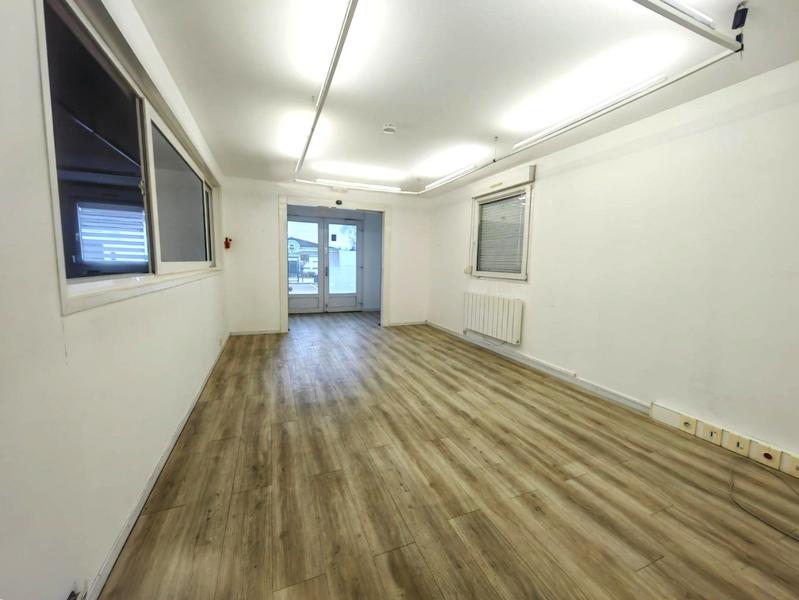 Bureau - 69 m² - 2 pièces