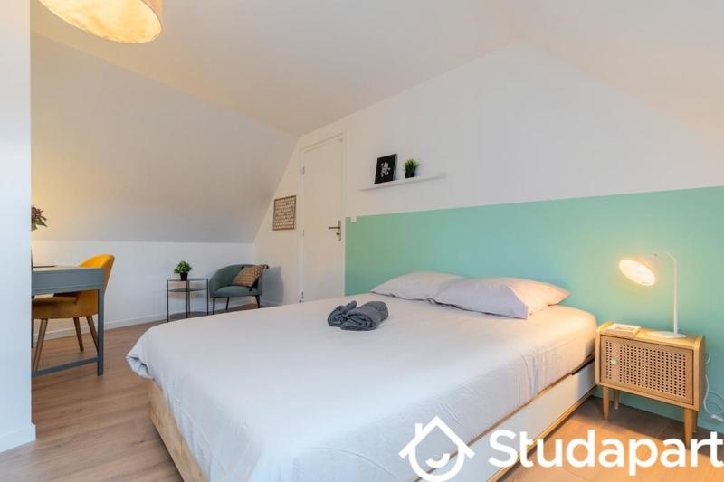 Chambre - 14 m² - 1 pièce