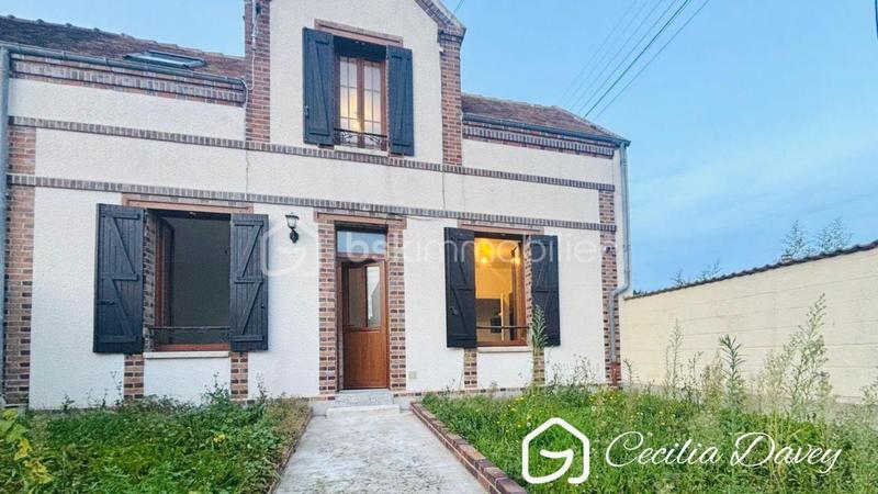 Maison de ville - 70 m² - 4 pièces