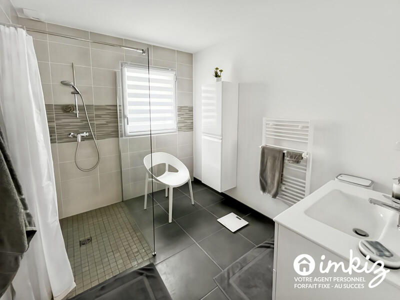 Maison - 93 m² - 4 pièces