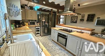 Maison - 200 m² - 8 pièces