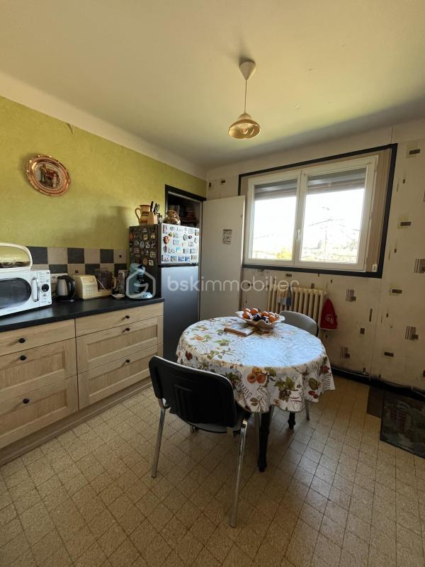 Maison - 218 m² - 10 pièces