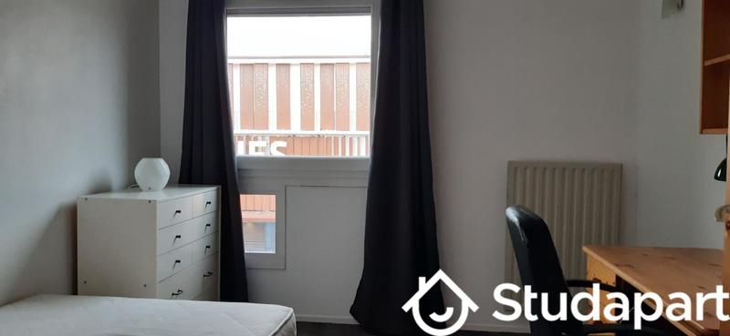 Chambre - 10 m² - 1 pièce