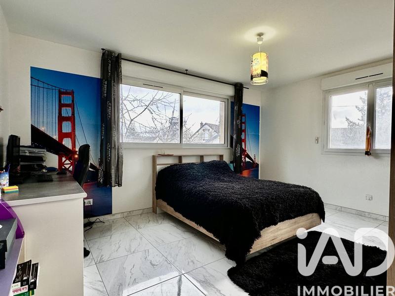 Maison - 312 m² - 13 pièces