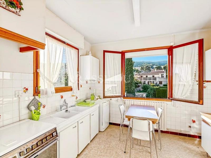 Maison - 192 m² - 7 pièces