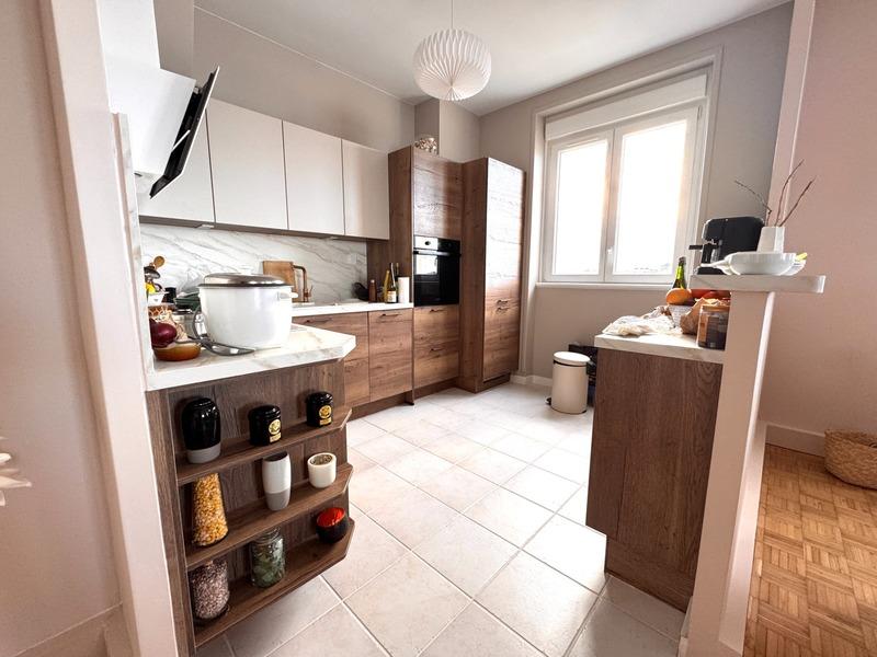 Appartement - 64 m² - 2 pièces