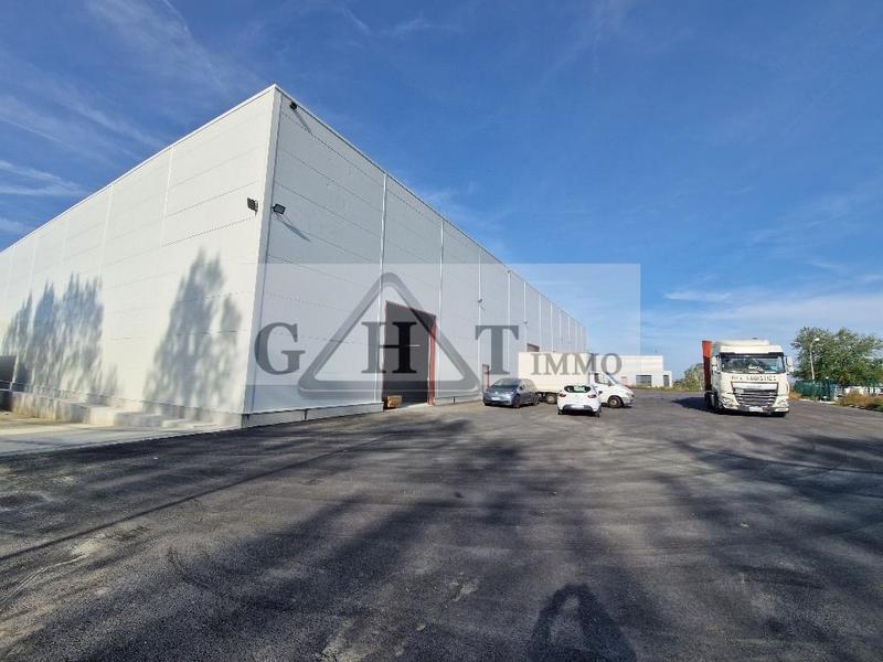 Entrepôt - 4 000 m²