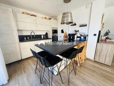 Villa - 90 m² - 4 pièces