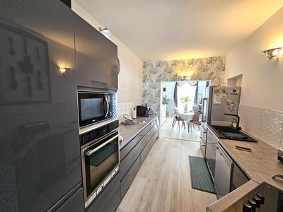 Maison - 197 m² - 7 pièces