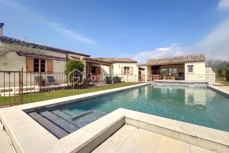 Propriété - 181 m² - 7 pièces