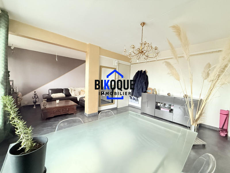 Appartement - 67 m² - 3 pièces