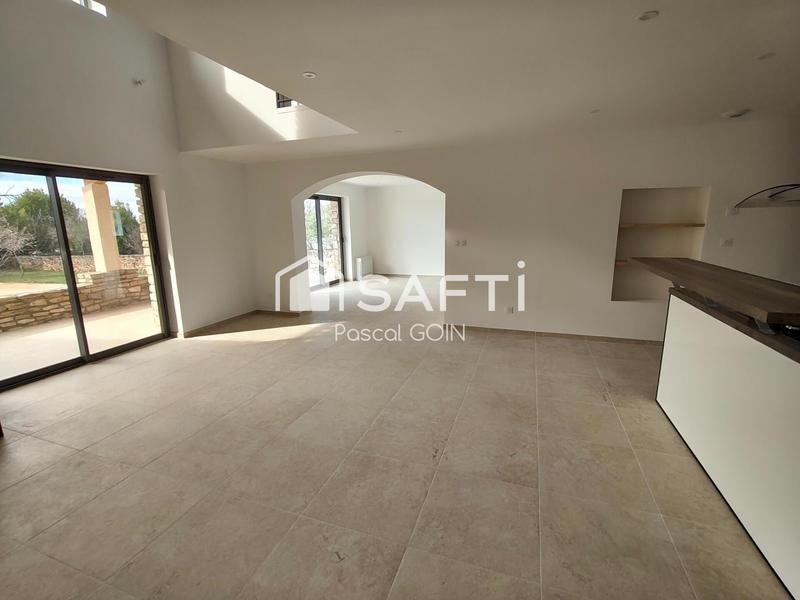 Maison - 220 m² - 8 pièces