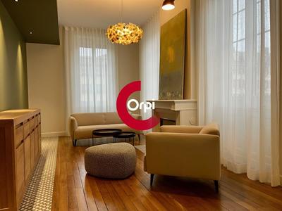 Appartement - 84 m² - 3 pièces