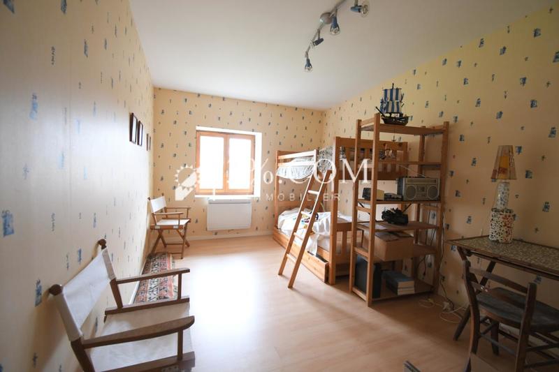 Propriété - 280 m² - 9 pièces