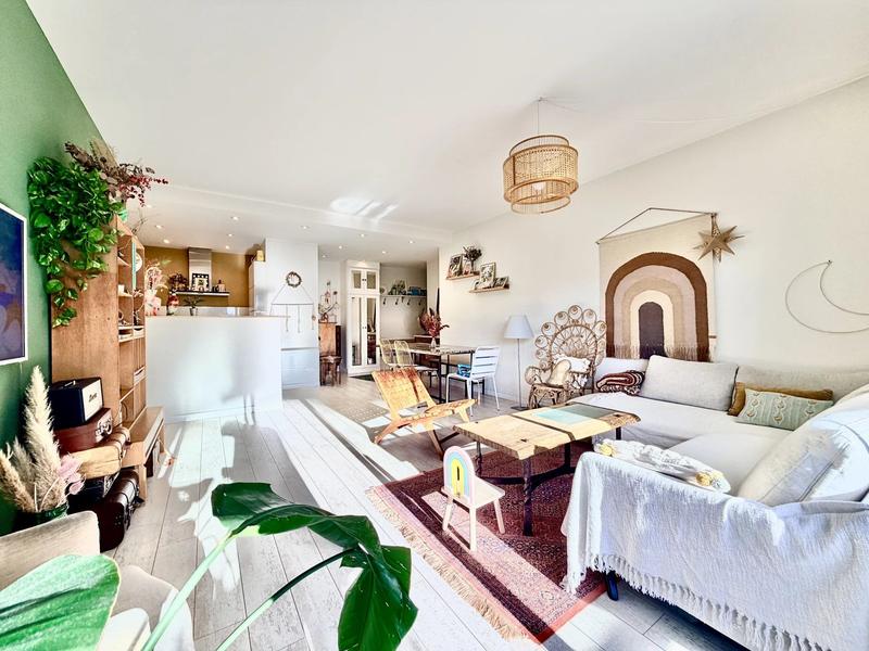 Appartement - 90 m² - 3 pièces