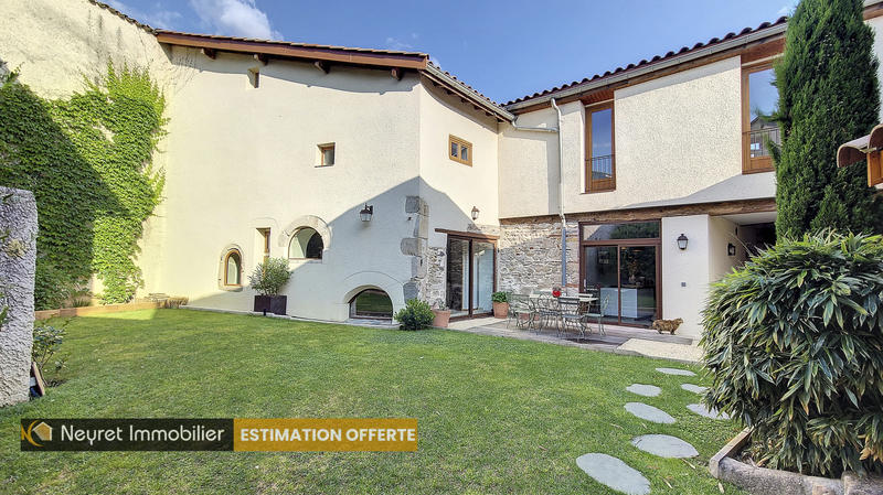 Maison de village - 157 m² - 6 pièces