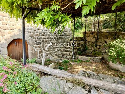 Mas - 266 m² - 11 pièces