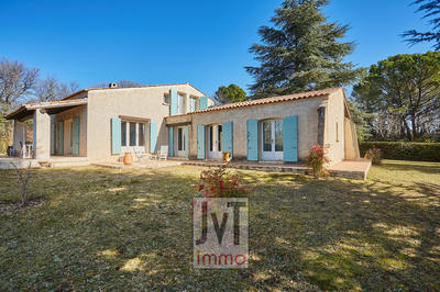 Villa - 200 m² - 7 pièces