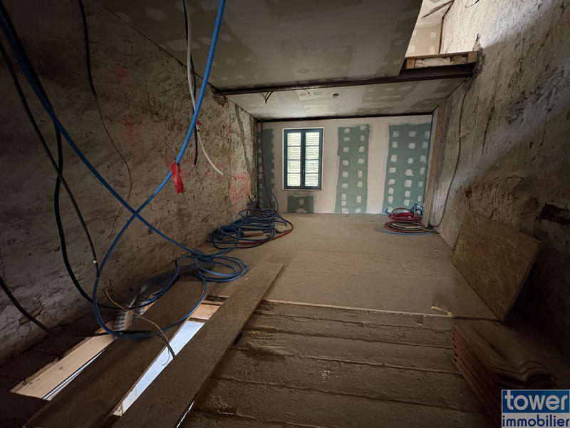 Maison de village - 307 m² - 7 pièces