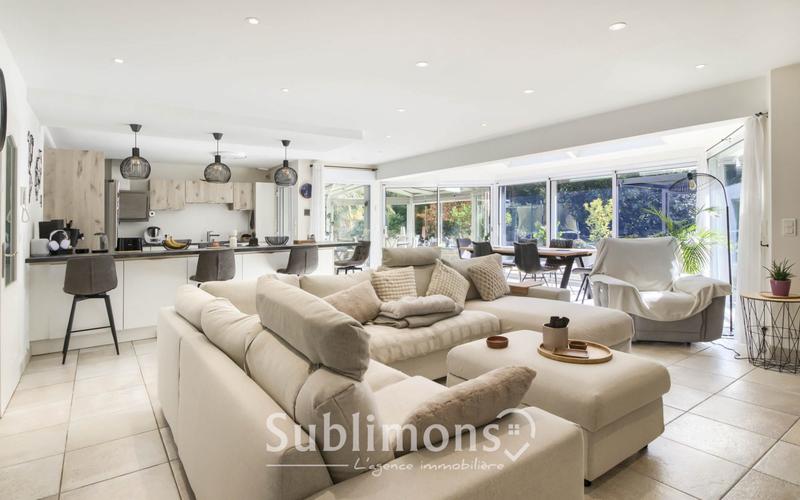 Maison ancienne - 262 m² - 10 pièces