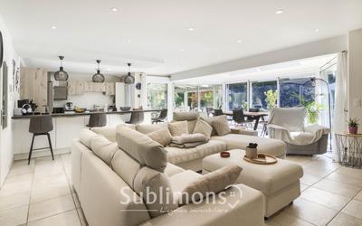 Maison ancienne - 262 m² - 10 pièces