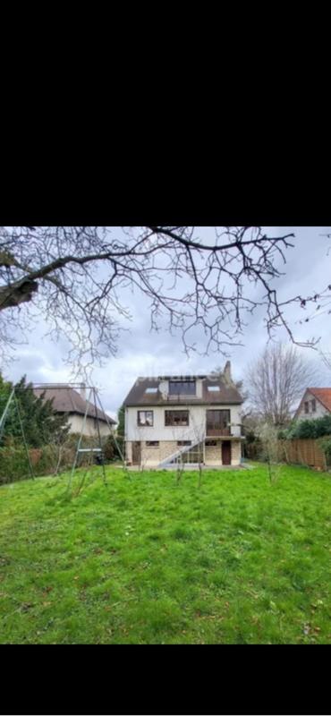 Maison - 162 m² - 10 pièces