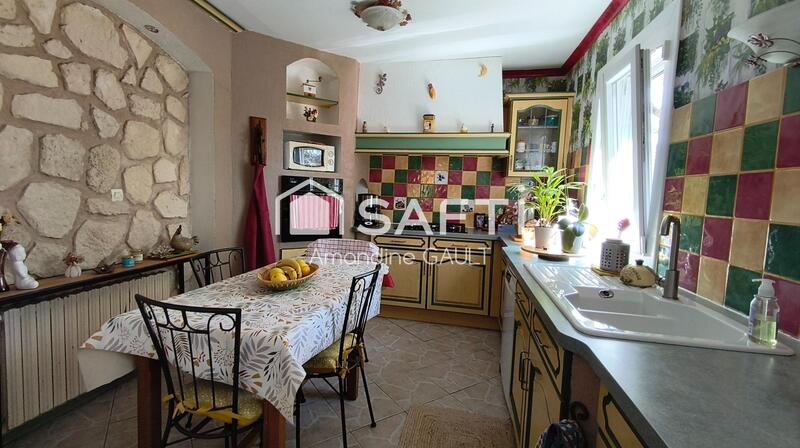 Maison - 180 m² - 8 pièces