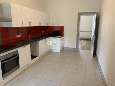 Maison - 251 m² - 11 pièces