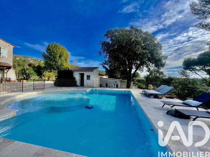 Maison - 178 m² - 6 pièces