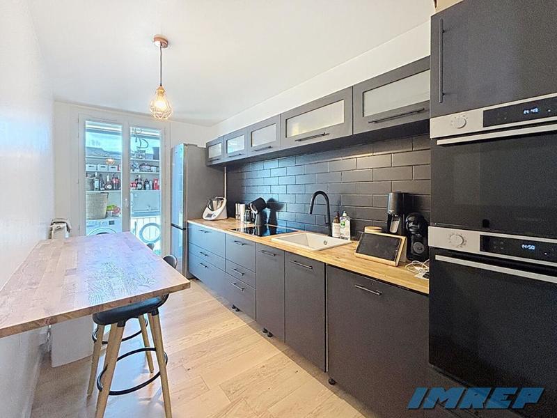 Appartement - 75 m² - 4 pièces