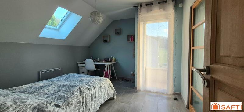 Maison - 168 m² - 8 pièces