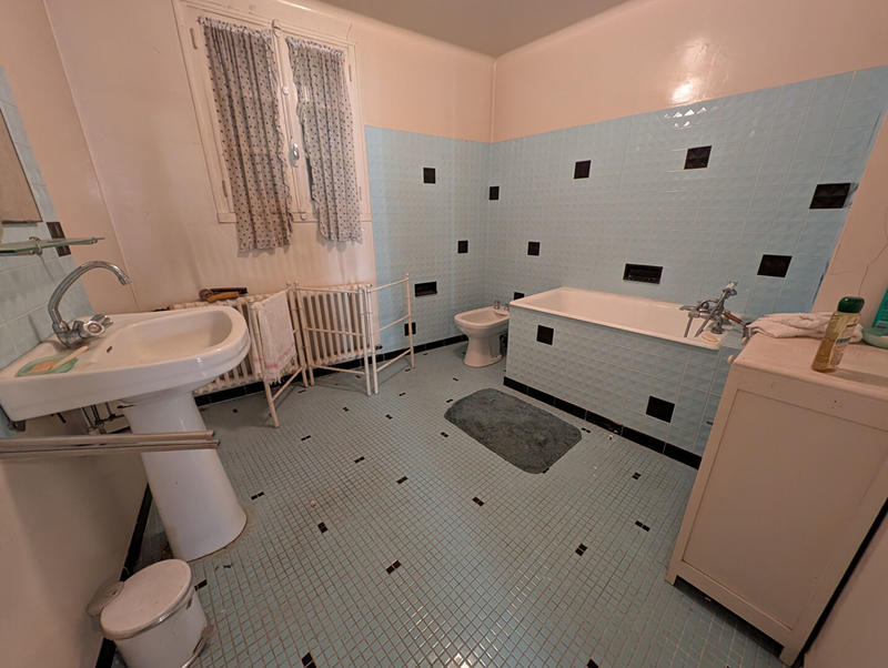 Maison - 146 m² - 10 pièces