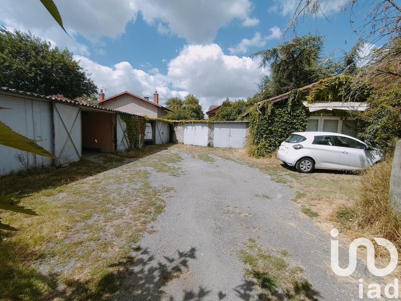 Maison - 355 m² - 16 pièces