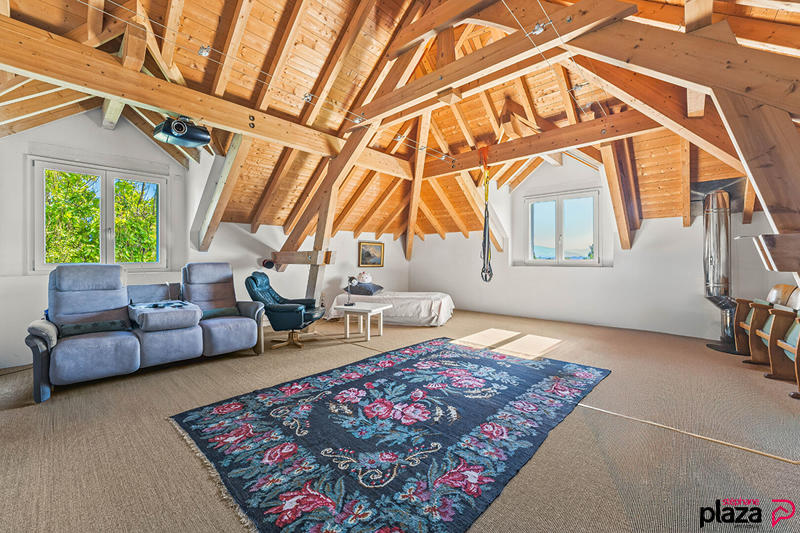 Maison - 350 m² - 8 pièces