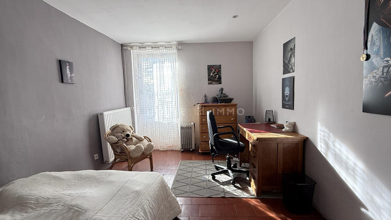 Mas - 597 m² - 22 pièces