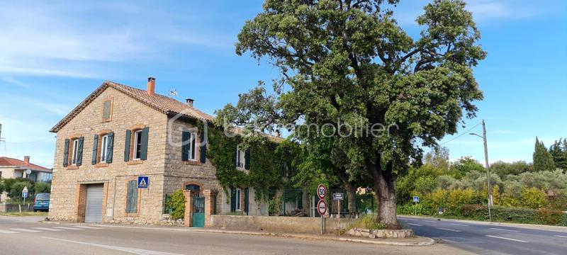 Mas - 150 m² - 7 pièces