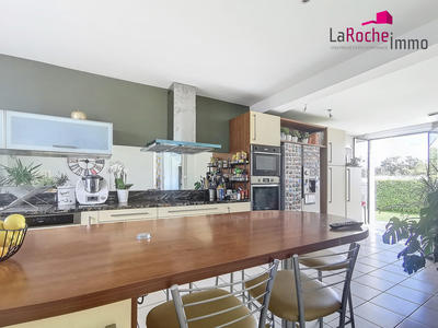 Maison - 180 m² - 8 pièces