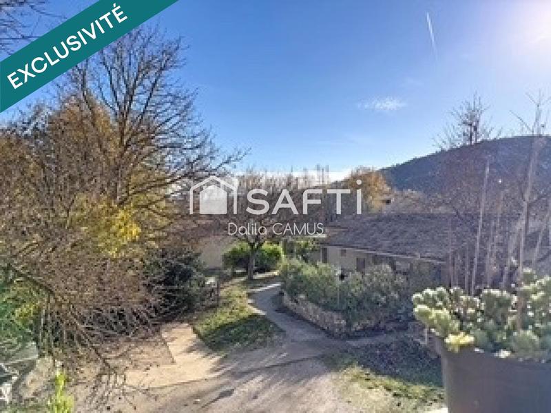 Propriété - 400 m² - 20 pièces