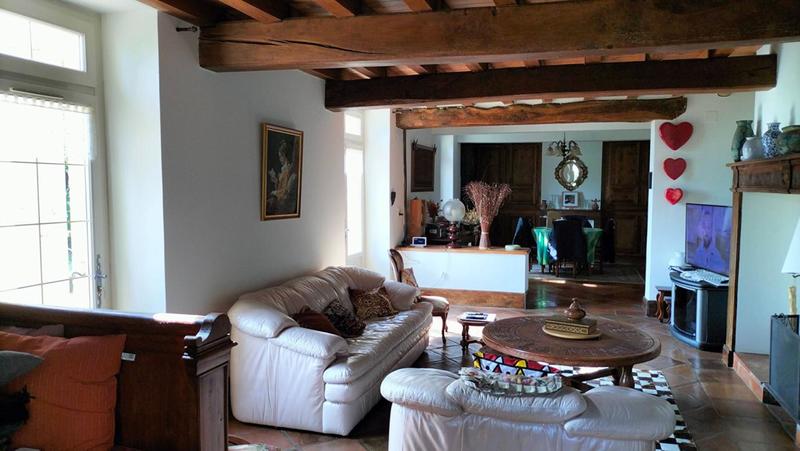 Maison - 260 m² - 8 pièces