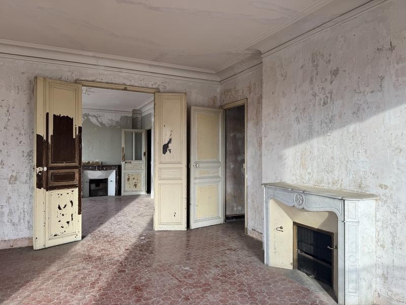 Appartement - 195 m² - 10 pièces