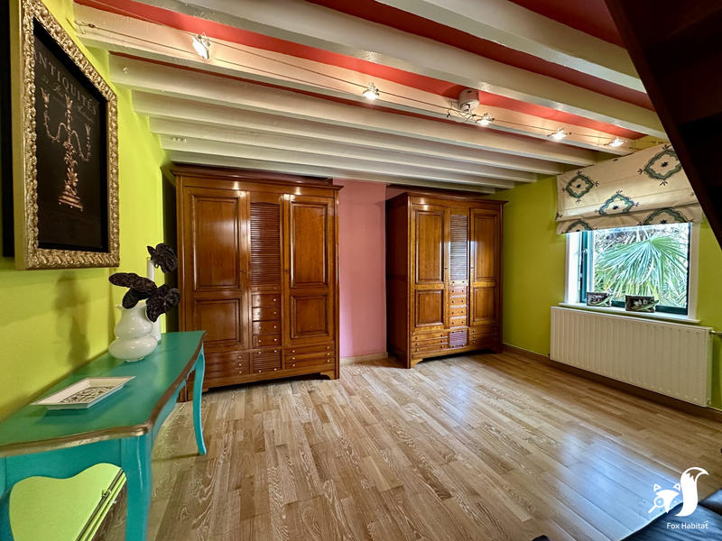 Maison - 240 m² - 9 pièces