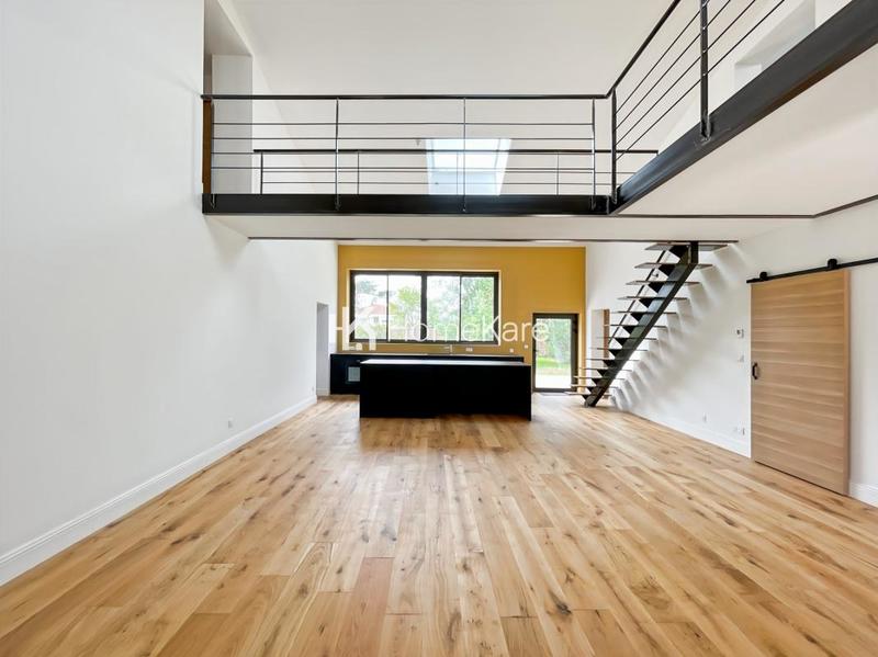 Maison - 200 m² - 6 pièces