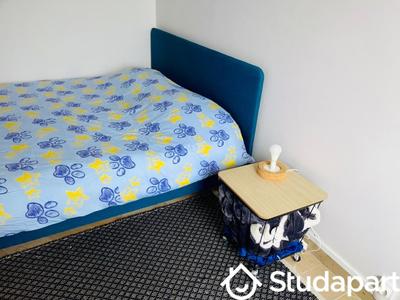 Chambre - 12 m² - 1 pièce