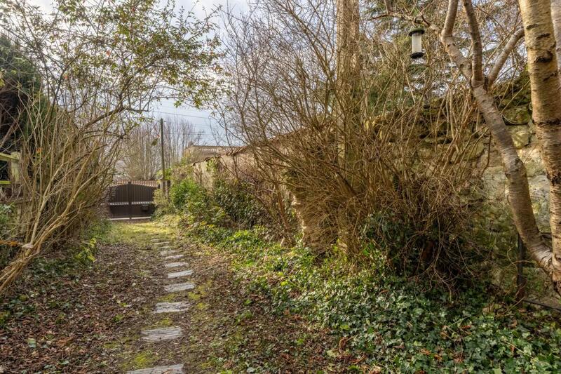 Maison - 196 m² - 7 pièces