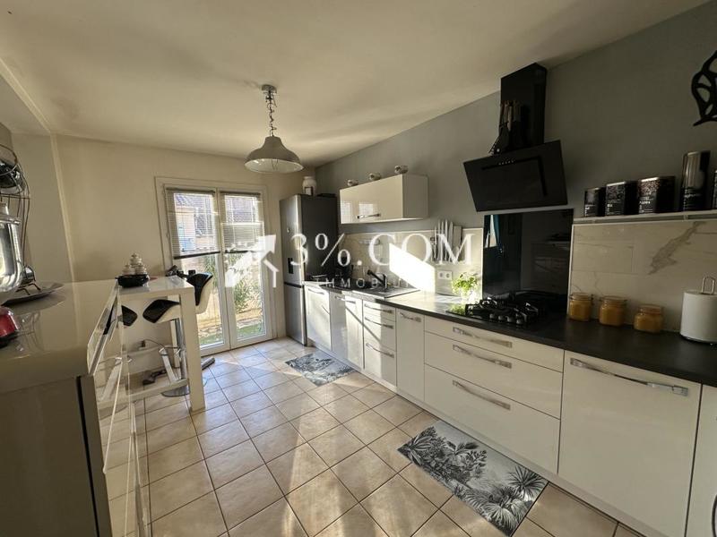 Maison - 98 m² - 5 pièces