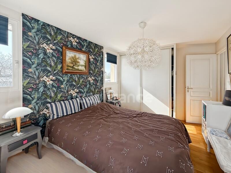 Maison - 192 m² - 6 pièces