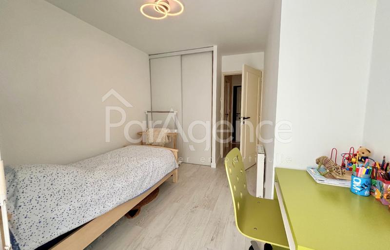 Appartement - 77 m² - 3 pièces